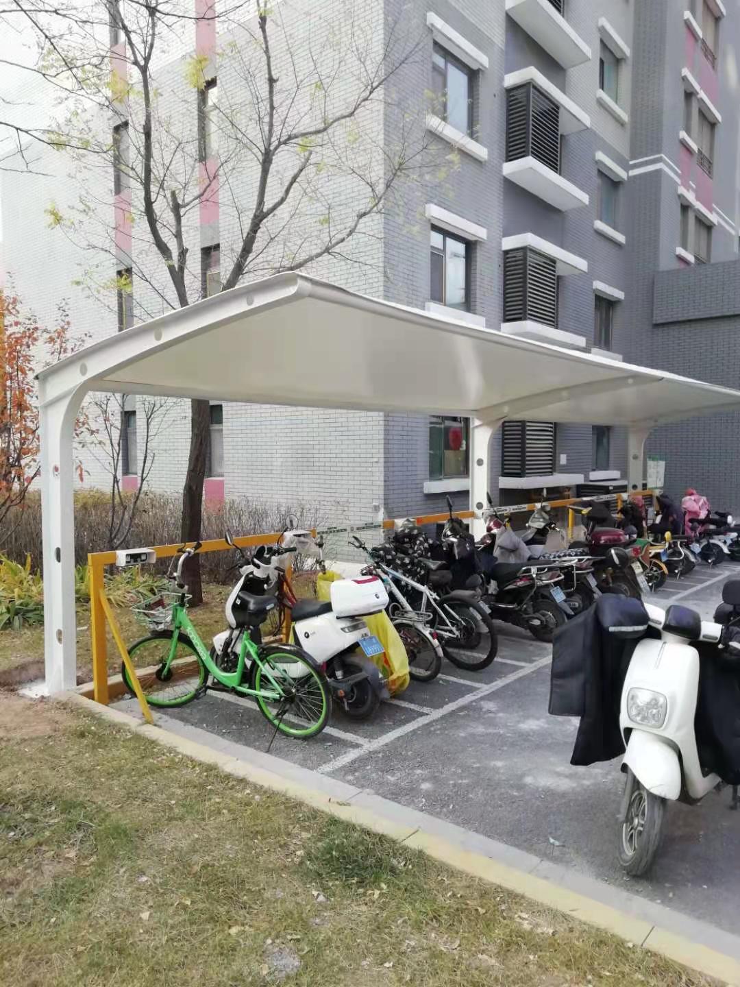 龍城灣小區(qū)膜結(jié)構(gòu)停車棚